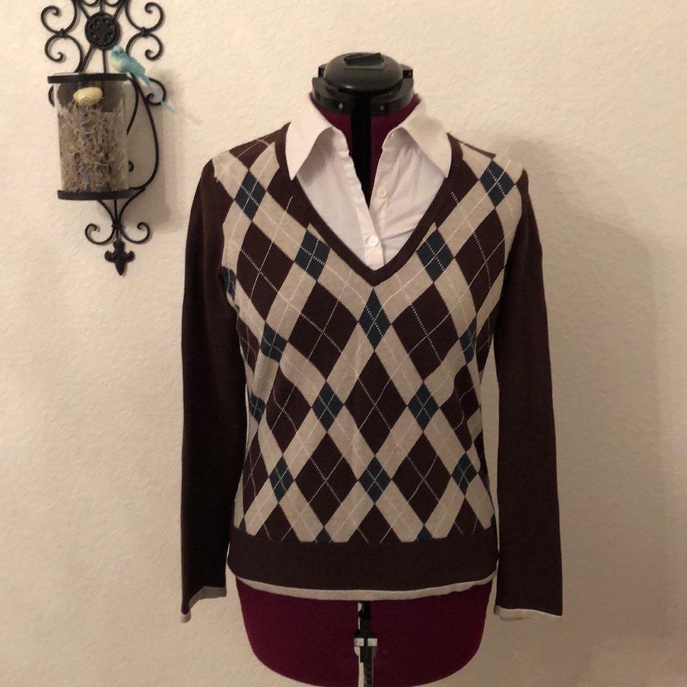 Collared knit shirt